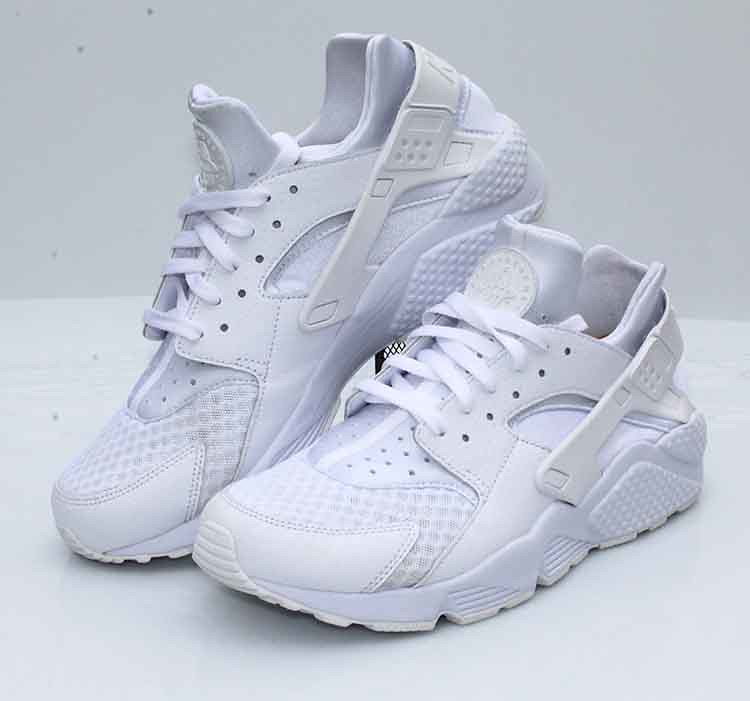 NIKE AIR HUARACHE  (318429-111)