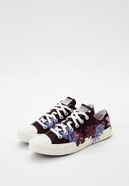 CHUCK TAYLOR ALL STAR  (A01354C)